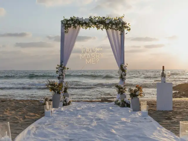 Proposal by the Sea